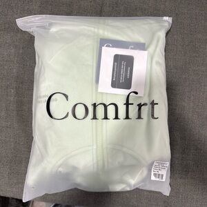 Comfrt Mint Zip-Up Hoodie